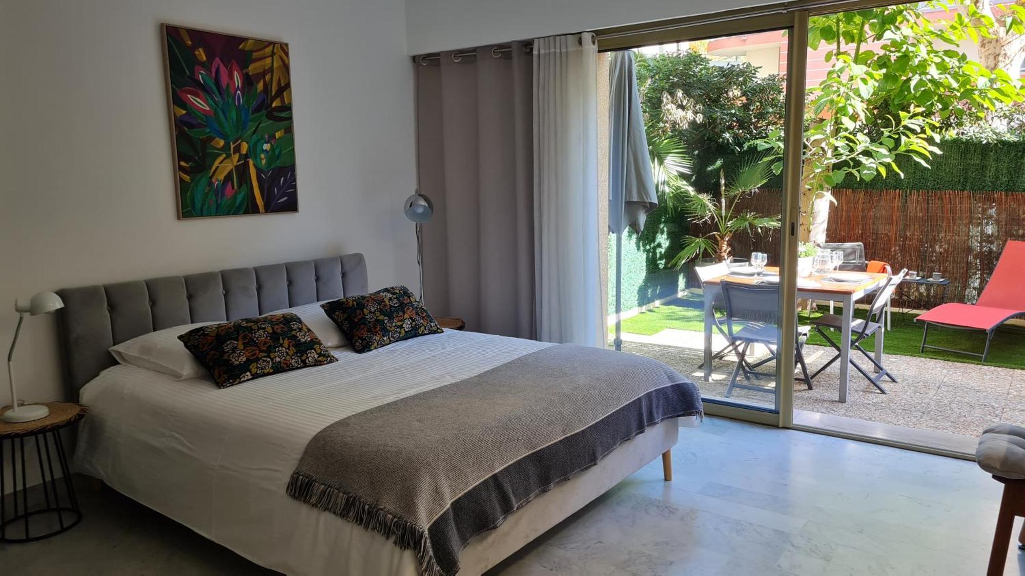 Sun-beach Avec Parking Et Jardin - 500m Des Plages De Juan Les Pins Apartment